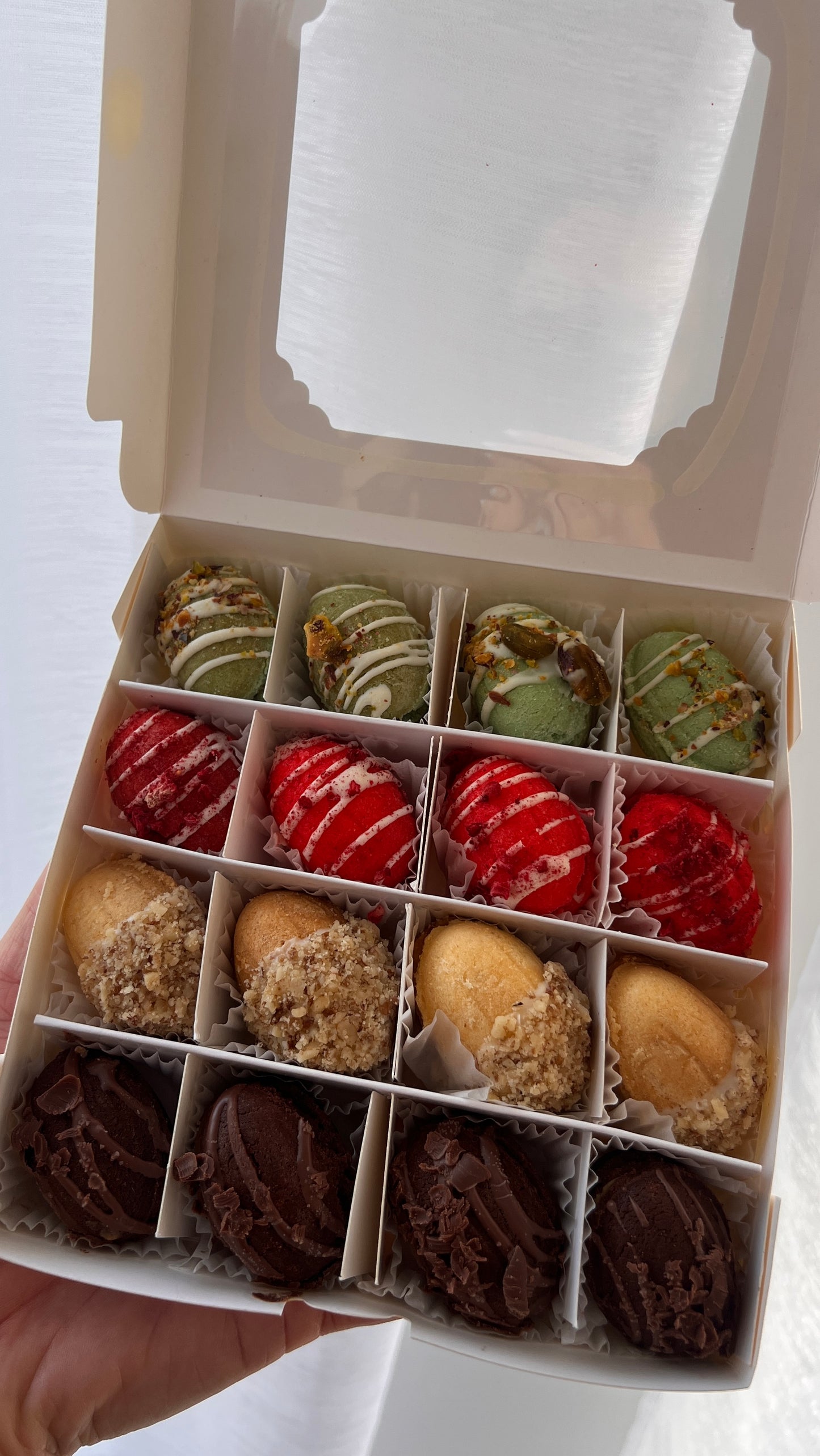 Lovely Oreschki -                                                            PREMIUM Gebäcknüsse (16 Stück/Box)           GLUTENFREE 🌱