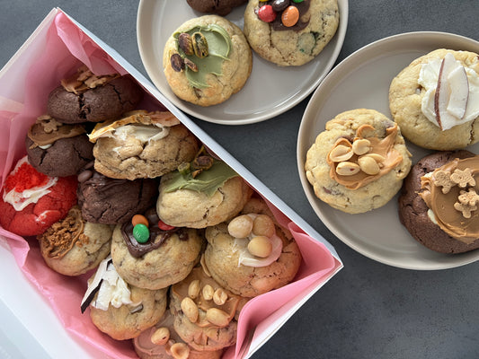 🌱GLUTEN FREE                                            🎄LOVELY CHRISTMAS BOX🎄7 Mini Cookies