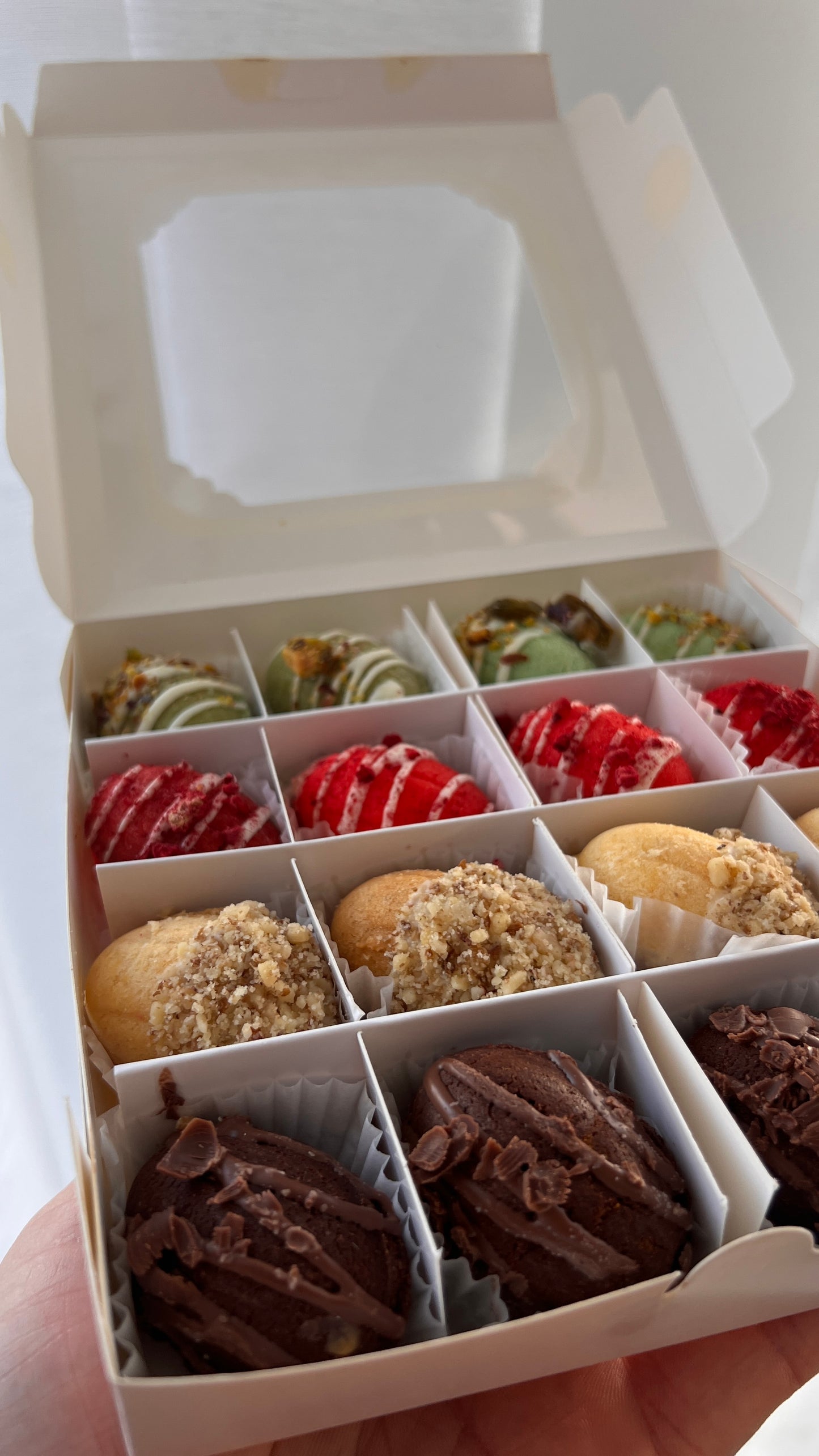 Lovely Oreschki -                                                            PREMIUM Gebäcknüsse (16 Stück/Box)           GLUTENFREE 🌱