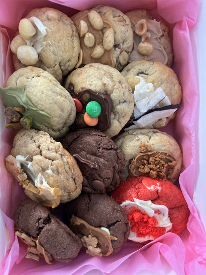 🌱GLUTEN FREE                                            🎄LOVELY CHRISTMAS BOX🎄7 Mini Cookies